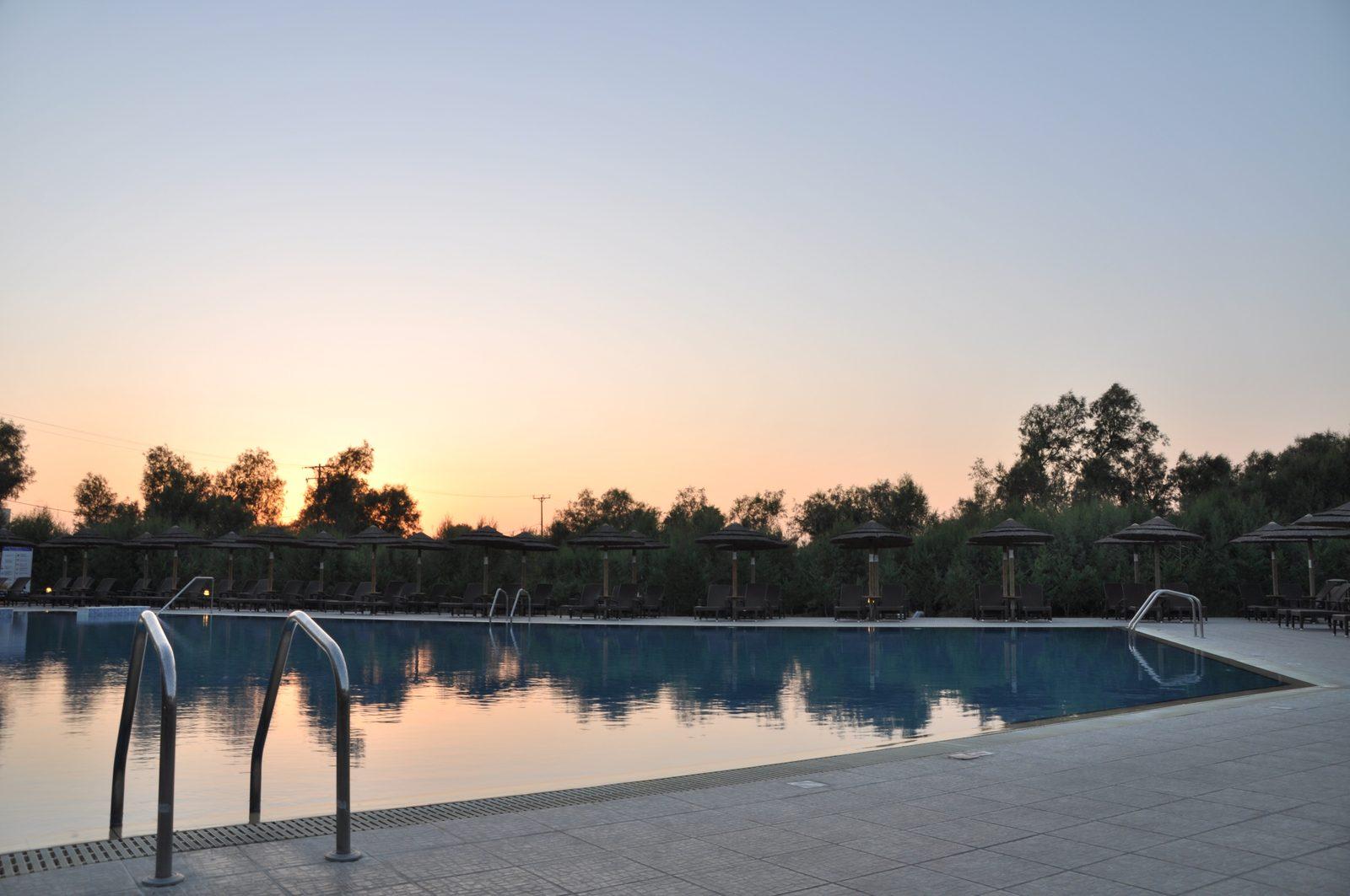 Swimming Pool Builders in Perth 2026, Pool Installation Costs, Fibreglass vs Concrete Pools, Council Approval, and How to Find a Pool Builder Near You